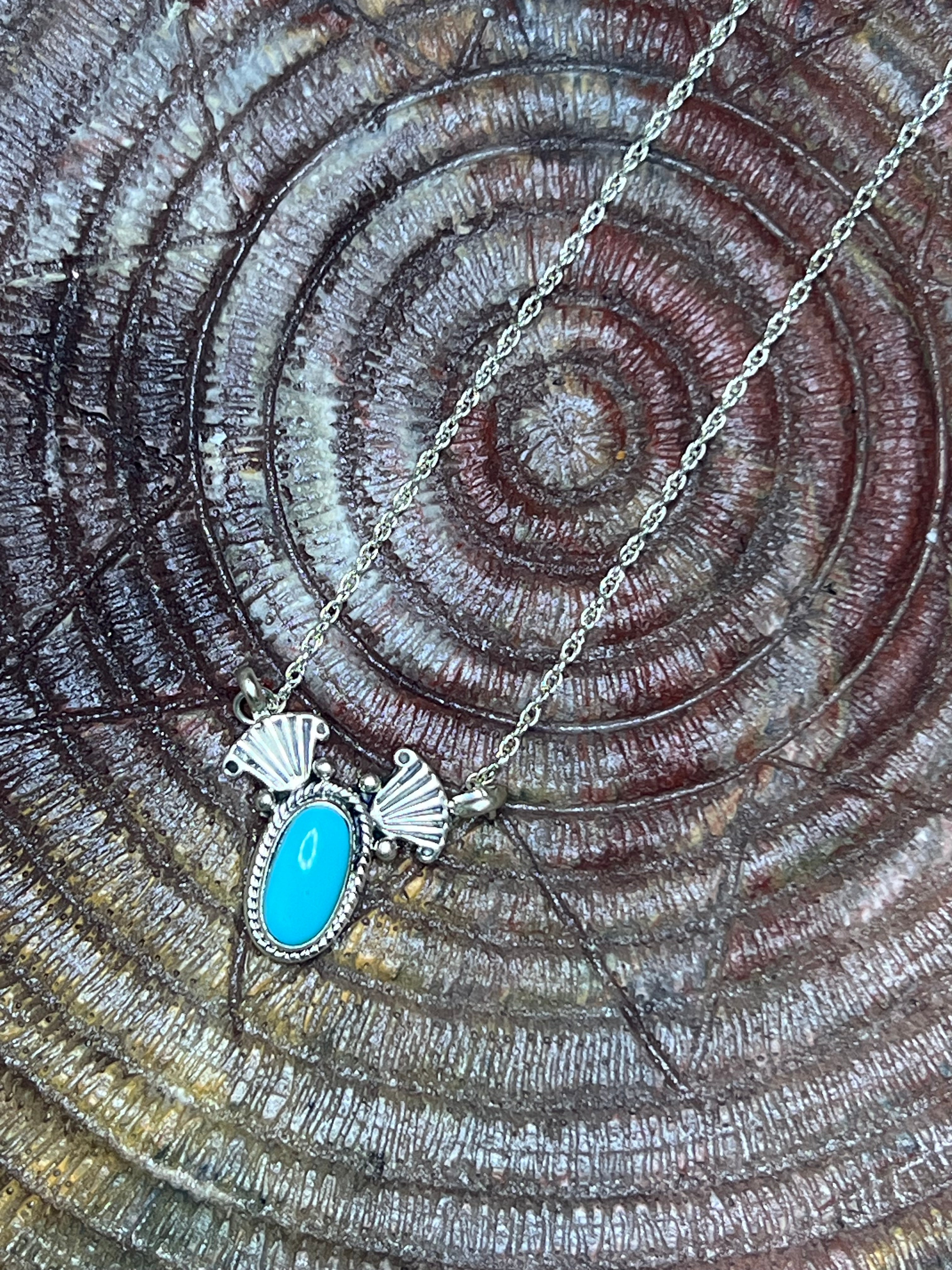 Cutie Turquoise Necklace